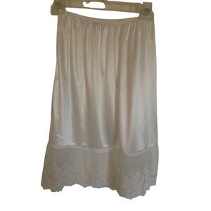 Melody Vintage Half Slip Ivory Satin Floral Embroidered Lace Mesh Hem Medium